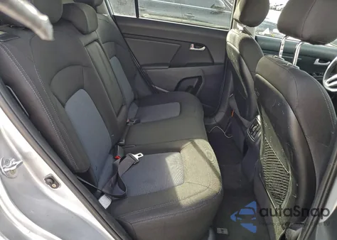 2016 Kia Sportage Lx z USA, uszkodzony, nr VIN KNDPB3AC2G7854539